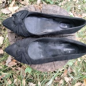 Bandolino Boressie Flats in size 6M